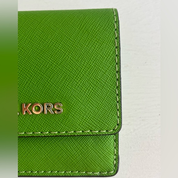 Michael Kors Lime Green Card Holder - Picture 3 of 13